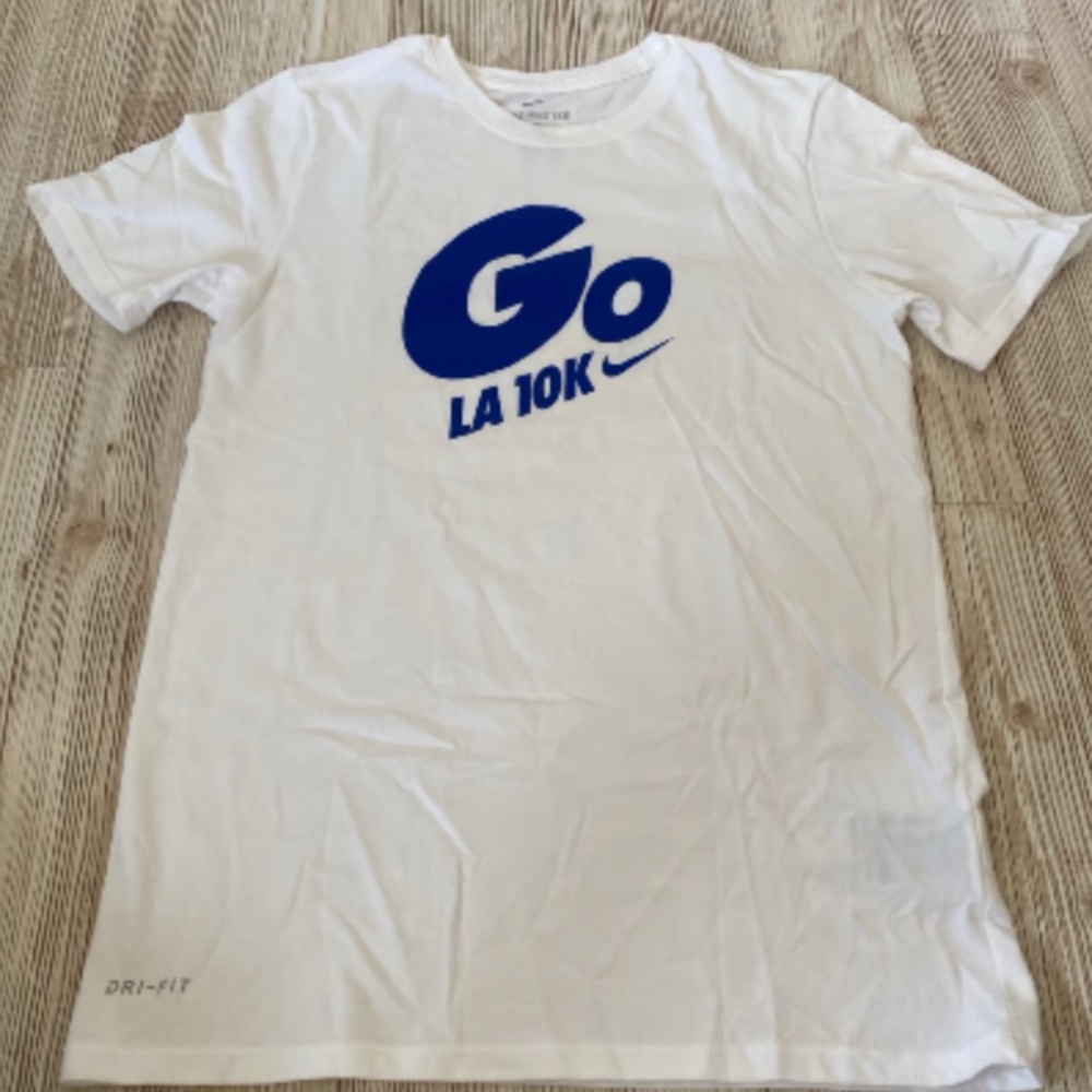 Men's nike bundle tshirt bundle, size small and medium graphic t-shirts - Picture 3 of 8